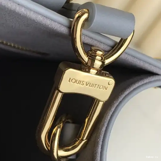 ONTHEGO PM-25*19*11.5cm LOUIS VUITTON 0520